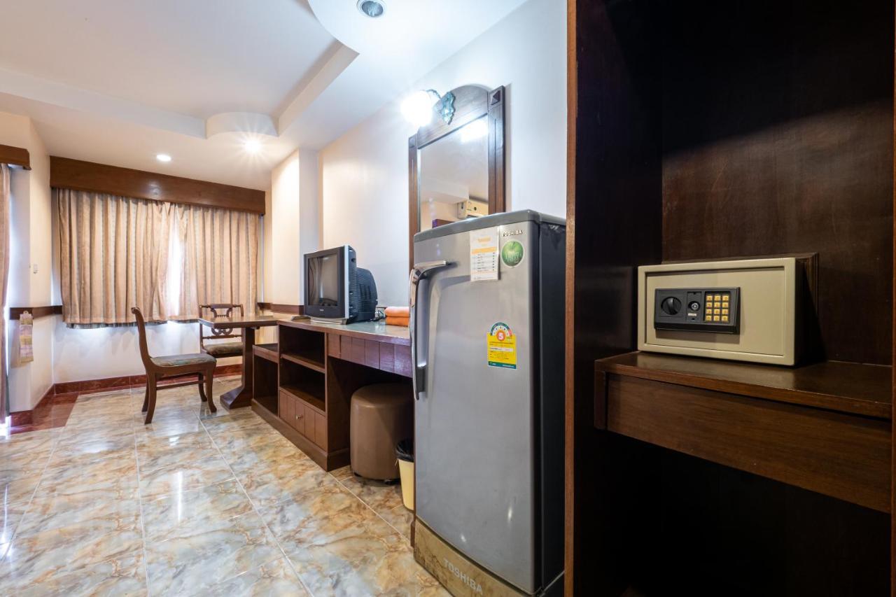 Hotel RedDoorz Navin Mansion 3 Pattaya Zewnętrze zdjęcie