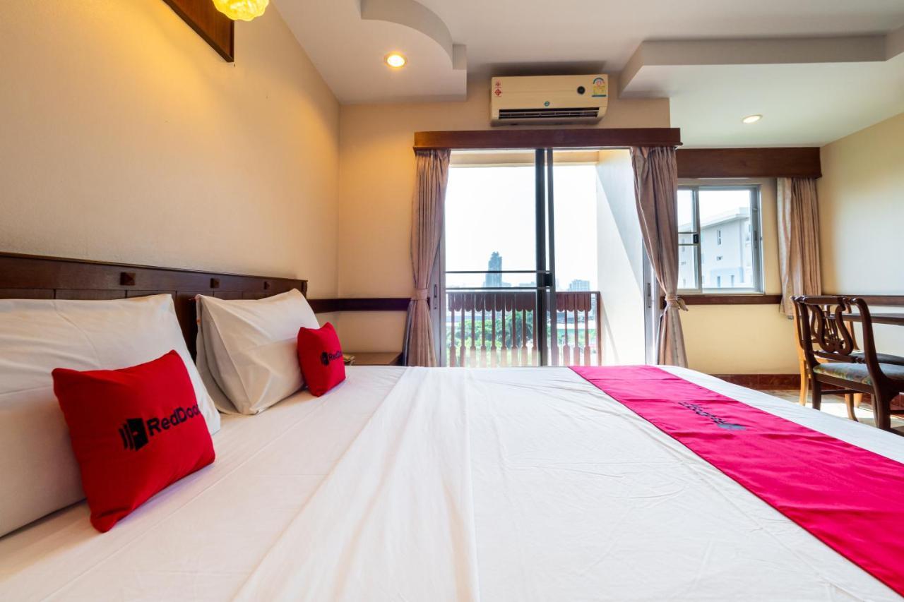 Hotel RedDoorz Navin Mansion 3 Pattaya Zewnętrze zdjęcie