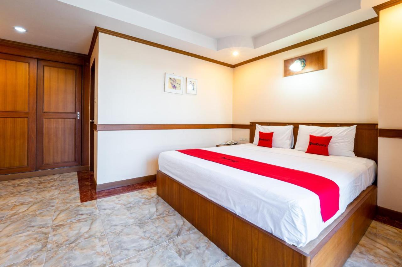 Hotel RedDoorz Navin Mansion 3 Pattaya Zewnętrze zdjęcie
