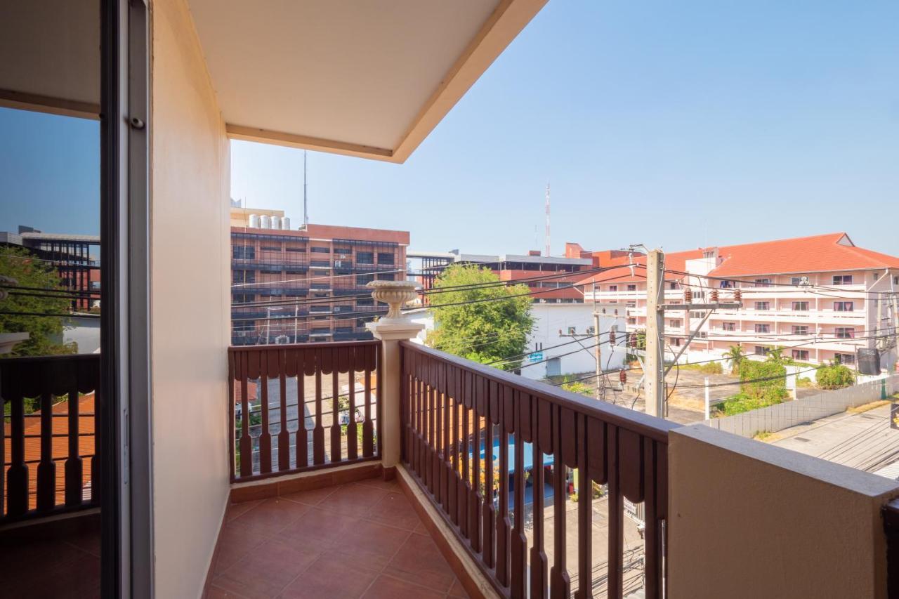 Hotel RedDoorz Navin Mansion 3 Pattaya Zewnętrze zdjęcie