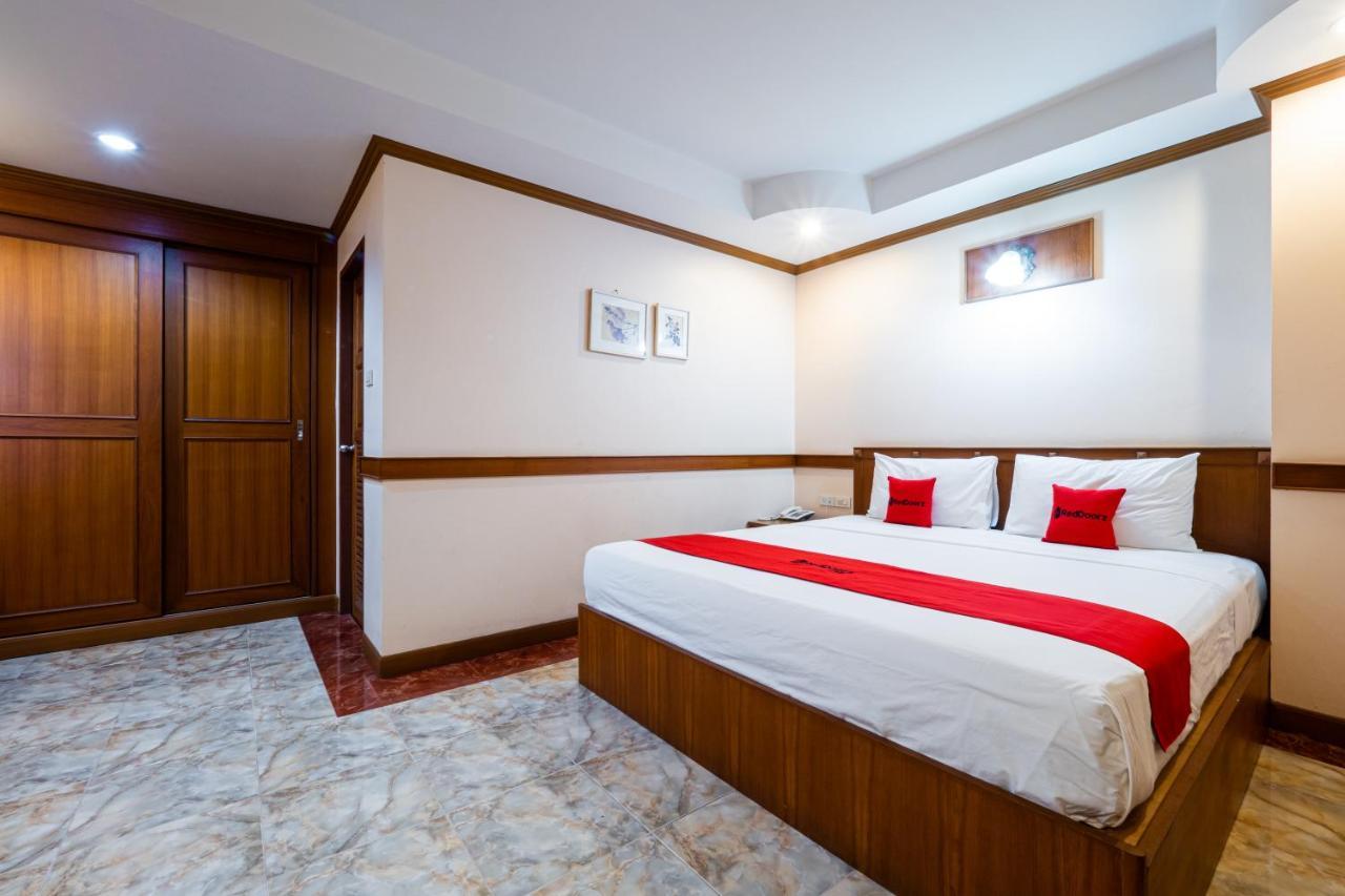 Hotel RedDoorz Navin Mansion 3 Pattaya Zewnętrze zdjęcie