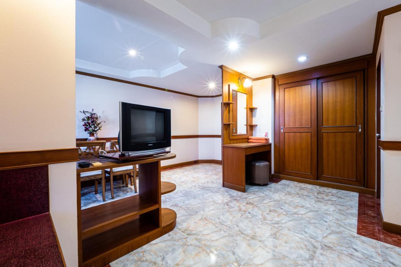 Hotel RedDoorz Navin Mansion 3 Pattaya Zewnętrze zdjęcie